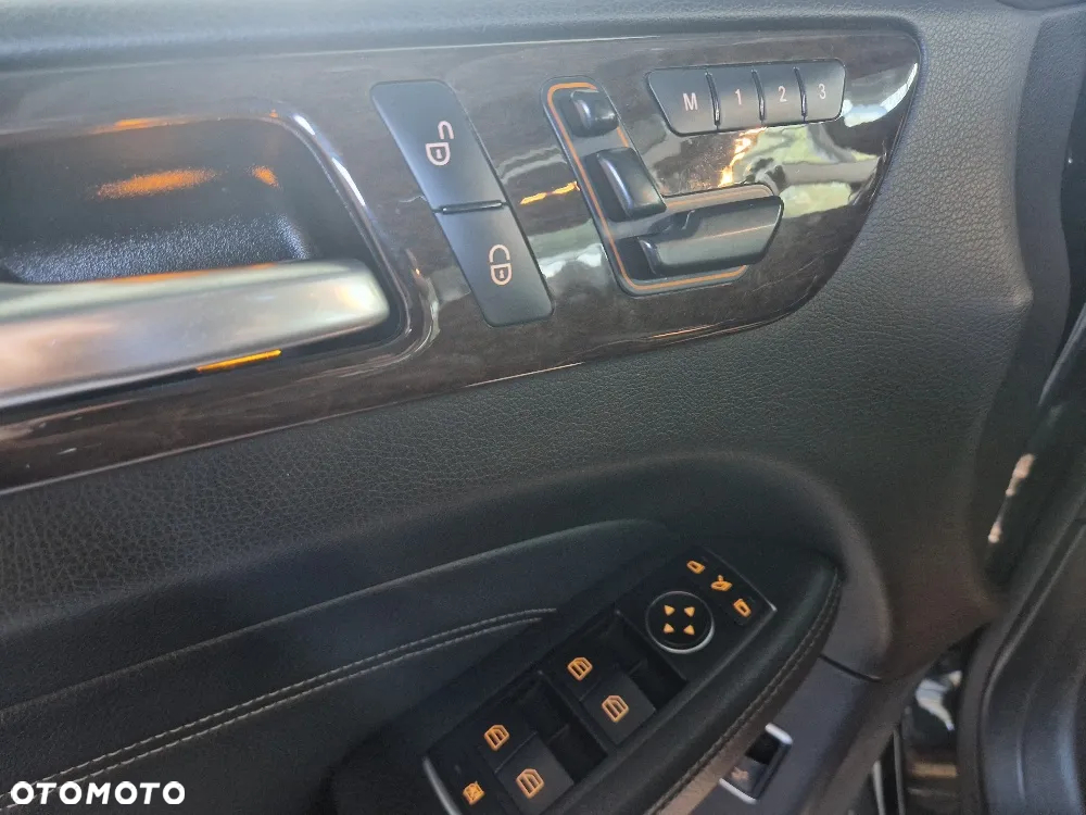 Mercedes-Benz ML 350 BlueTec 4-Matic - 9