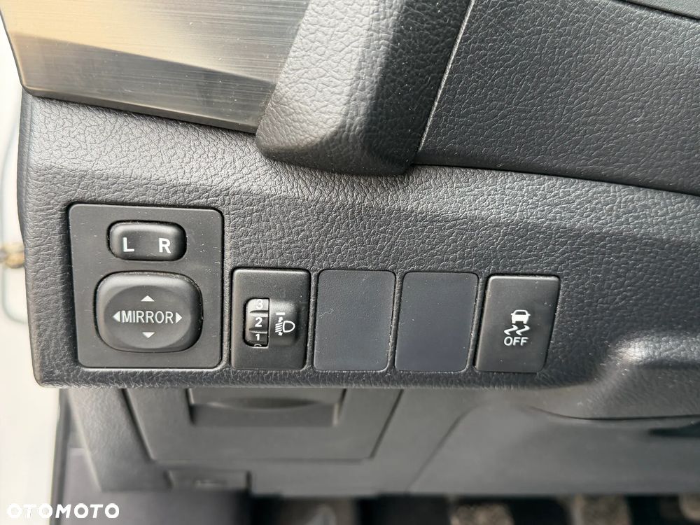 Toyota Auris 1.4 D-4D Design Edition - 21