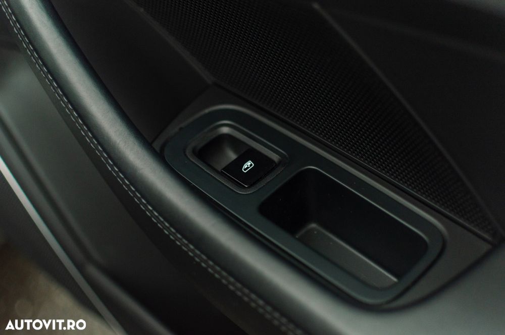 Porsche Panamera - 22