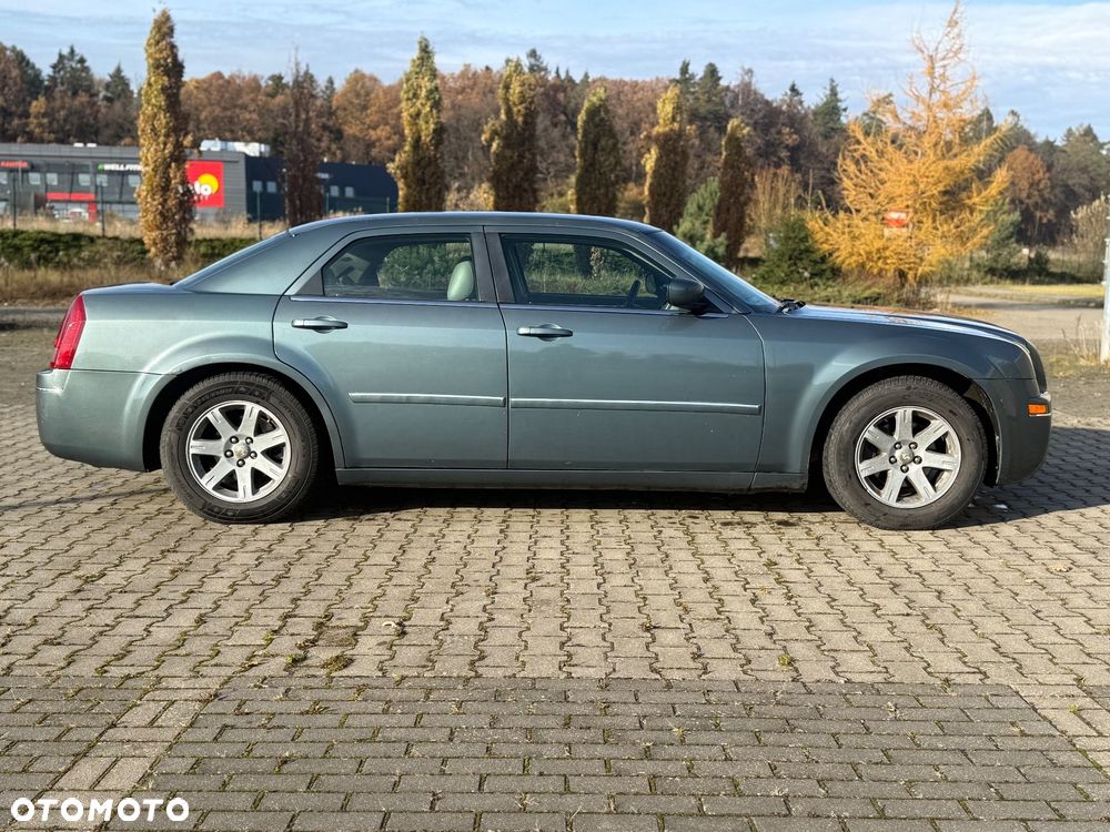 Chrysler 300C 3.5 V6 - 6
