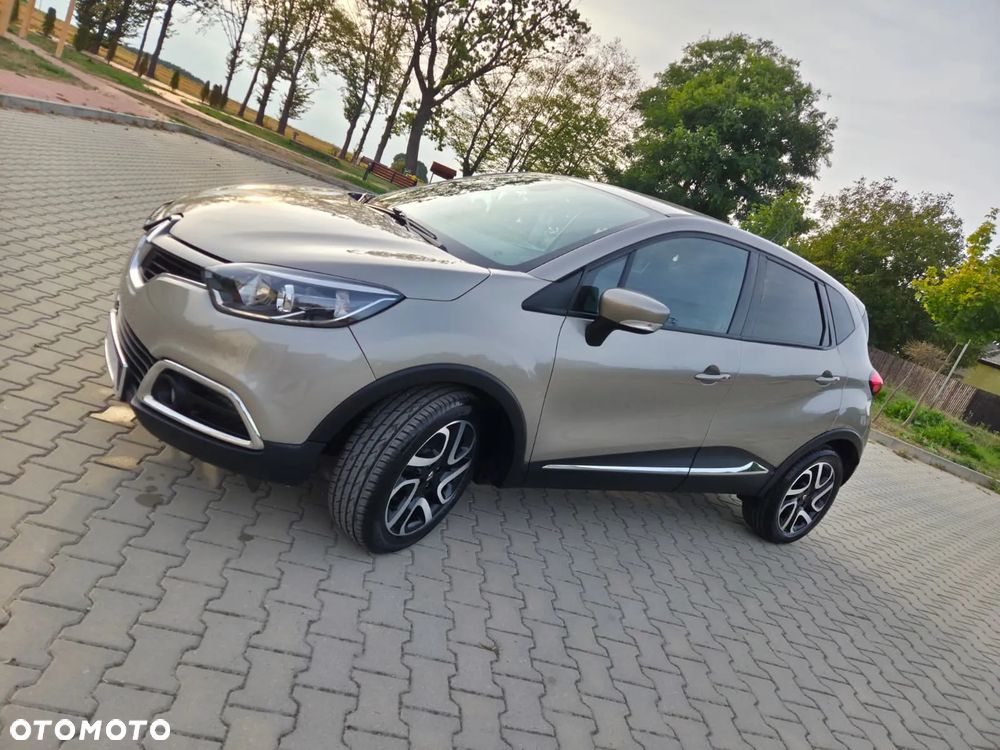 Renault Captur 1.2 TCe Helly Hansen EDC - 10