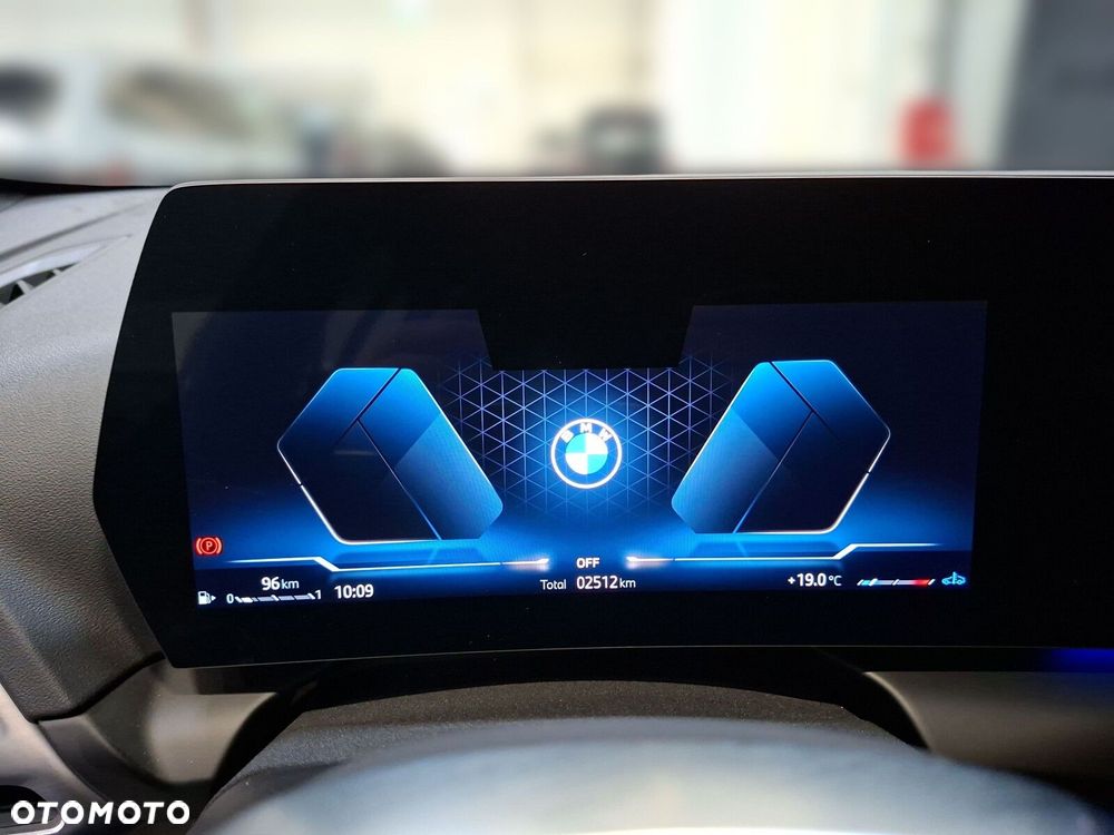 BMW Seria 1 120 mHEV - 16