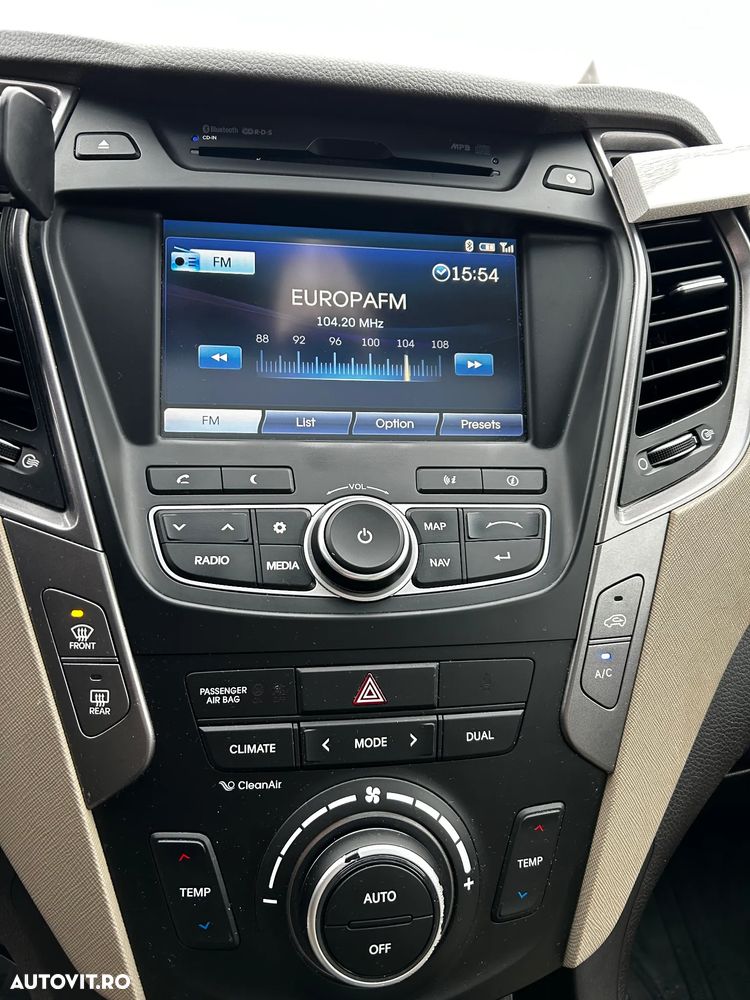 Hyundai Santa Fe 2.2 CRDi 4WD Automatik Premium - 11