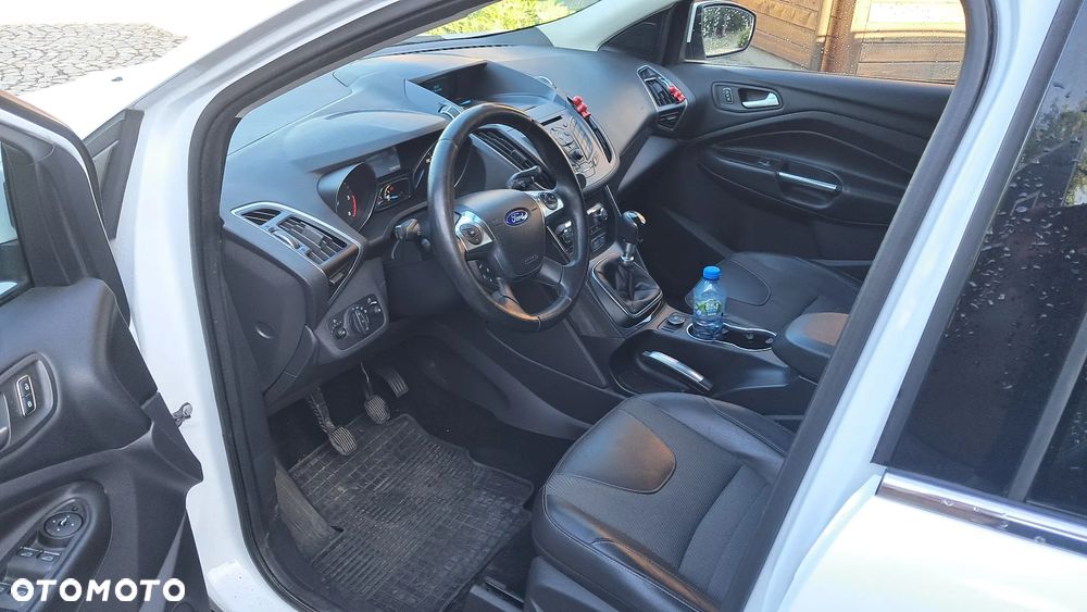 Ford Kuga 2.0 TDCi FWD Titanium - 9