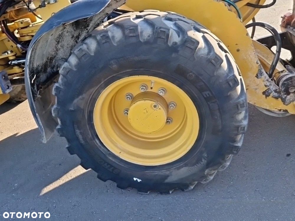 Caterpillar 908M - 7