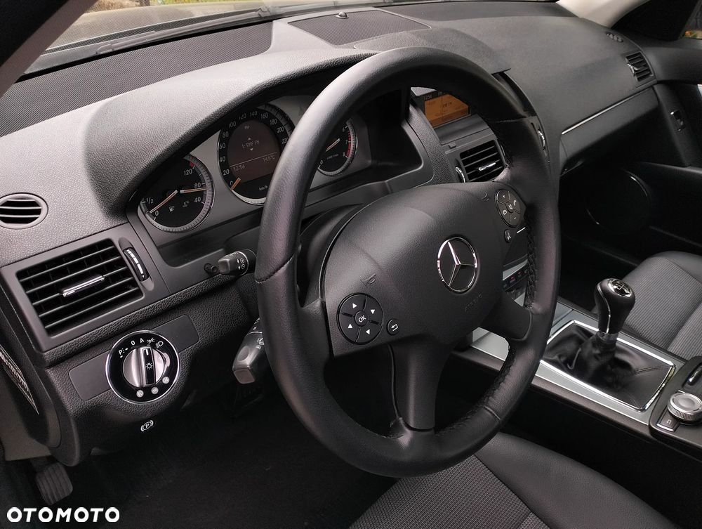 Mercedes-Benz Klasa C 200 Kompressor Avantgarde - 32