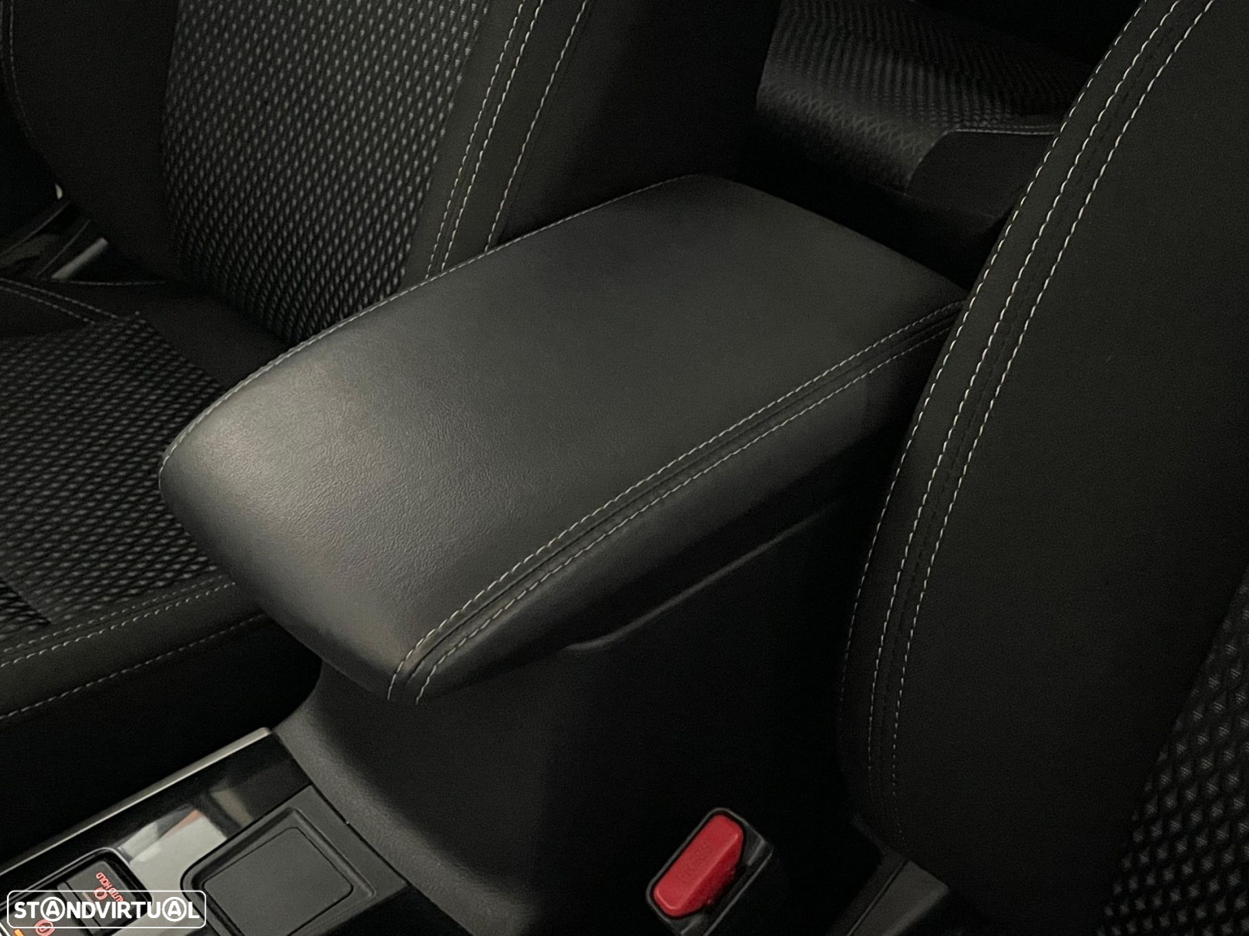 Mitsubishi Outlander 2.0 Kaiteki CVT - 22