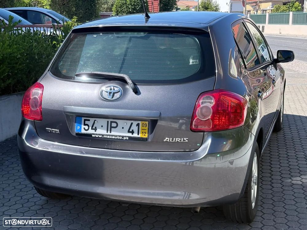 Toyota Auris 1.4 D-4D Sol - 19