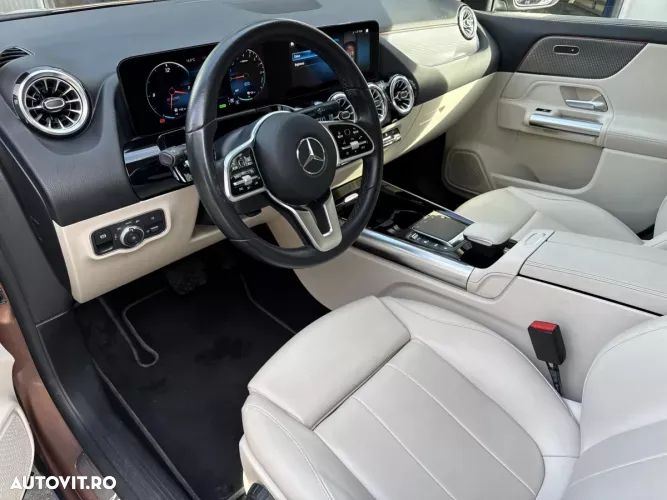 Mercedes-Benz GLA 250 e - 10
