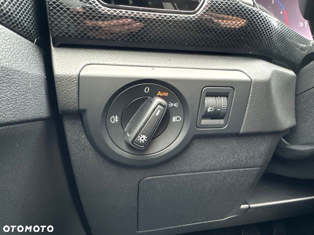 Volkswagen T-Cross 1.0 TSI Life Plus - 26