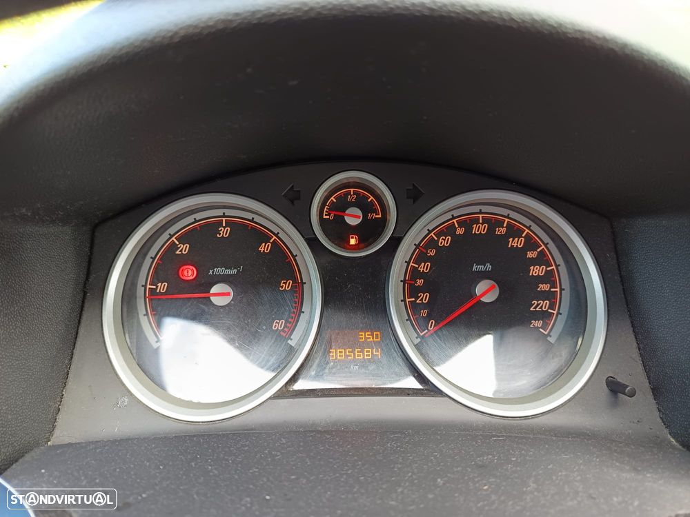 Opel Astra GTC 1.7 CDTI DPF Sport - 28