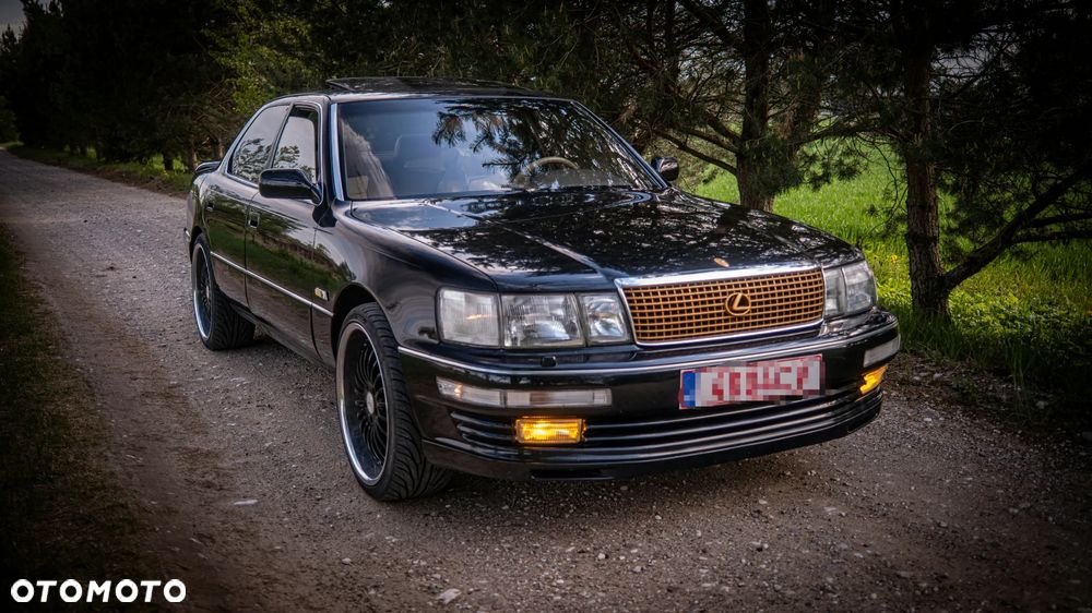 Lexus LS - 1