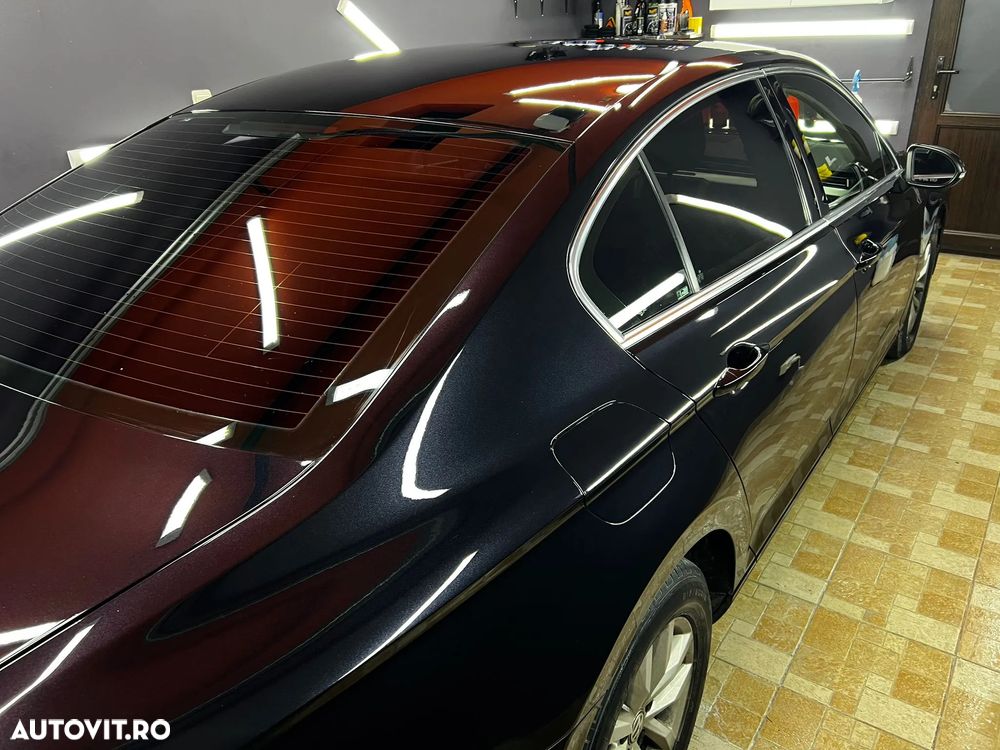 Volkswagen Passat 2.0 TDI Comfortline - 9