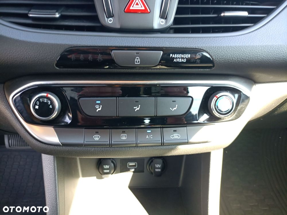 Hyundai i30 1.0 T-GDI Classic + DCT - 14