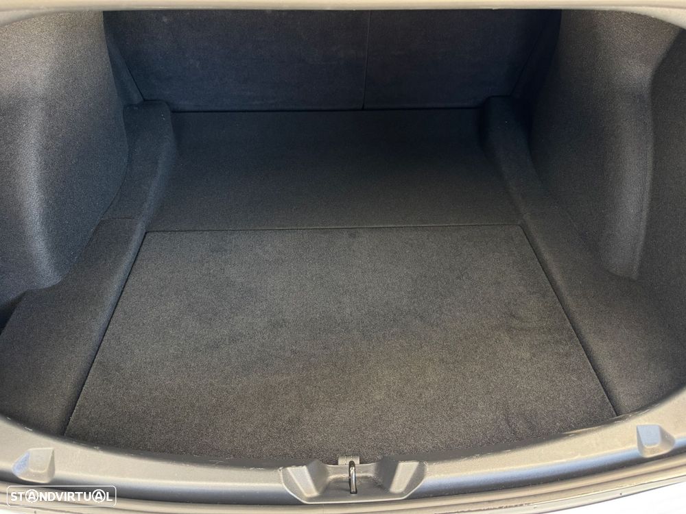 Tesla Model 3 Long Range Tração Traseira - 53