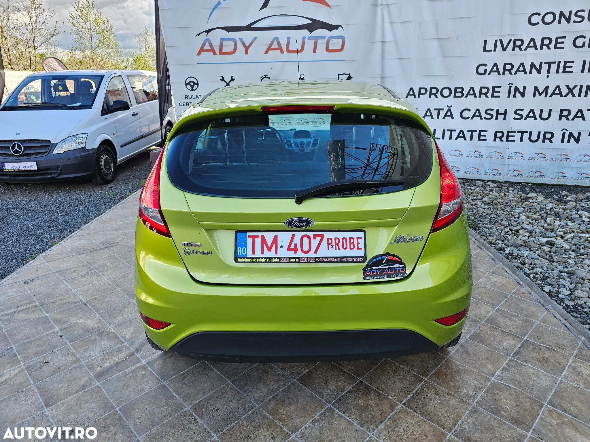 Ford Fiesta 1.4 TDCI Ambiente - 12