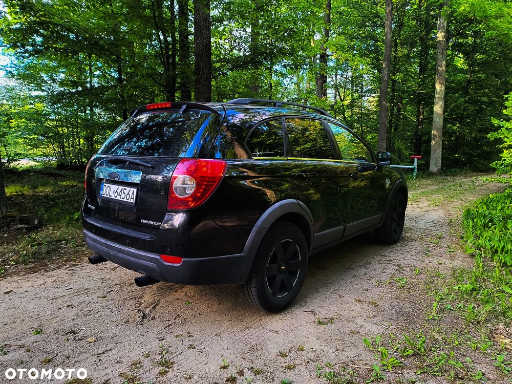 Chevrolet Captiva 2.0 d LT high 5os - 3