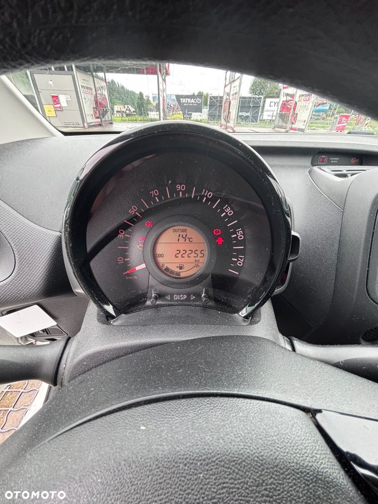 Toyota Aygo x - 21