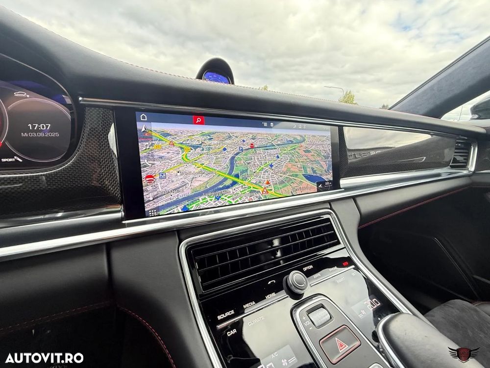 Porsche Panamera GTS - 37