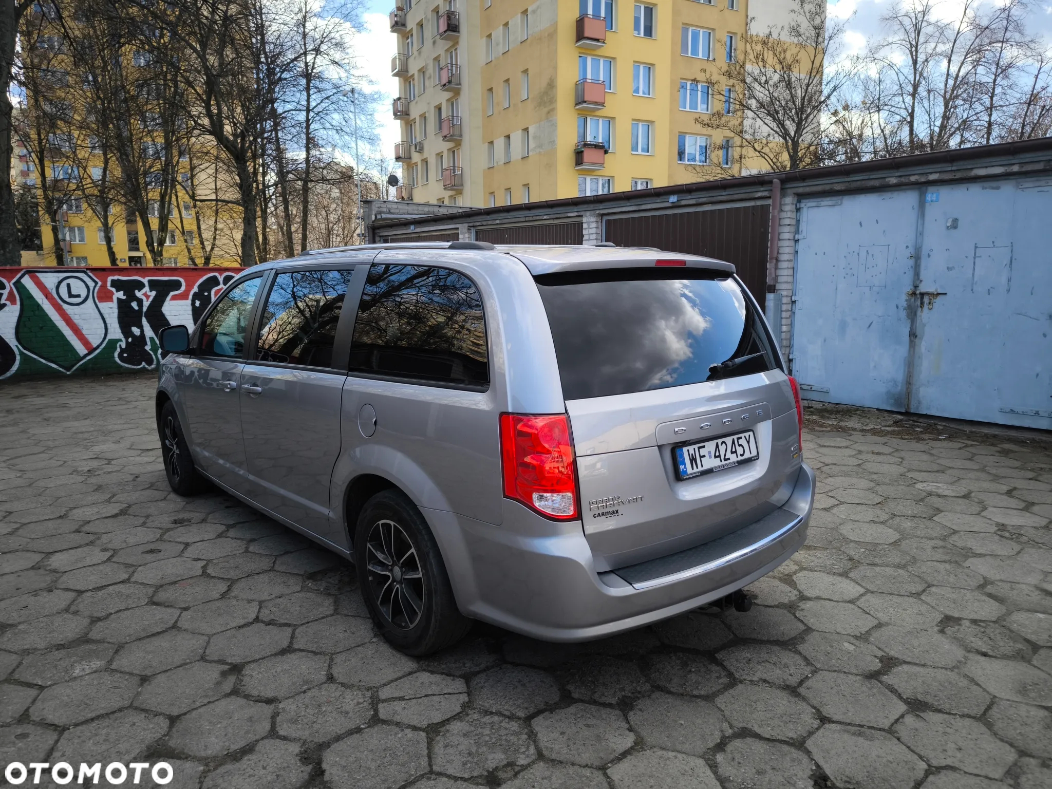 Dodge Grand Caravan - 5