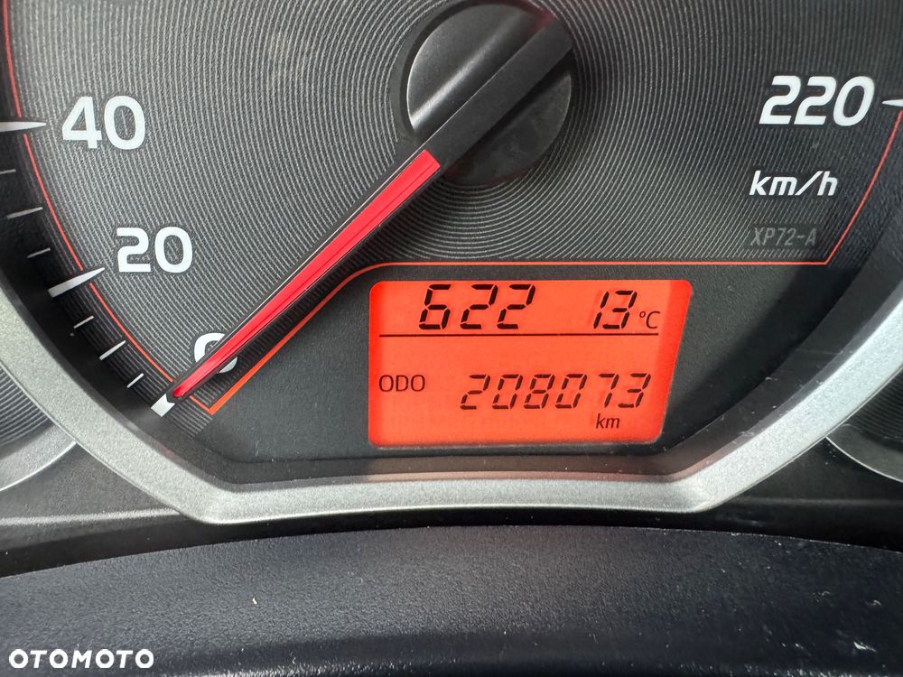 Toyota Yaris 1.4 D-4D Comfort - 18