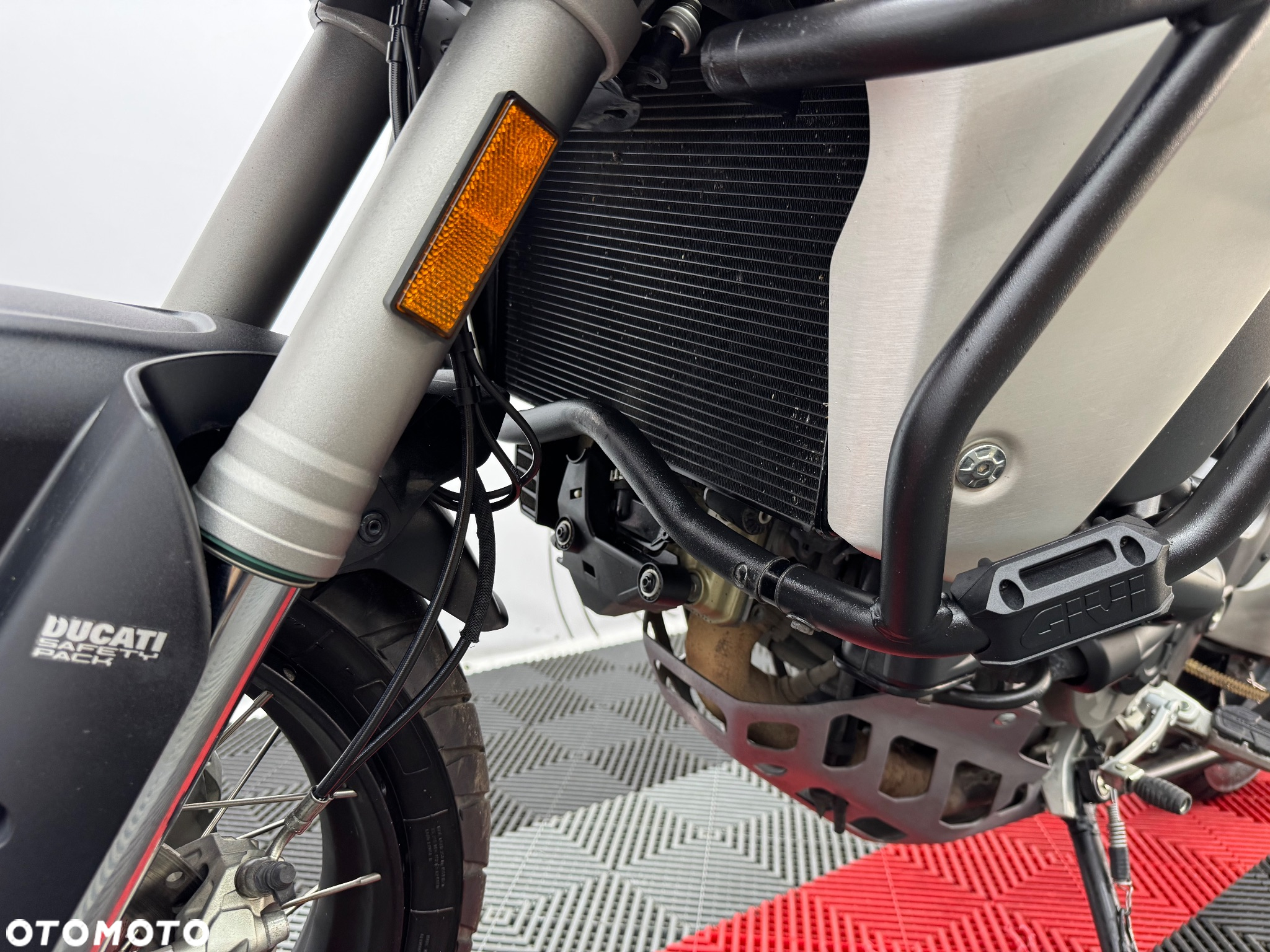 Ducati Multistrada - 16