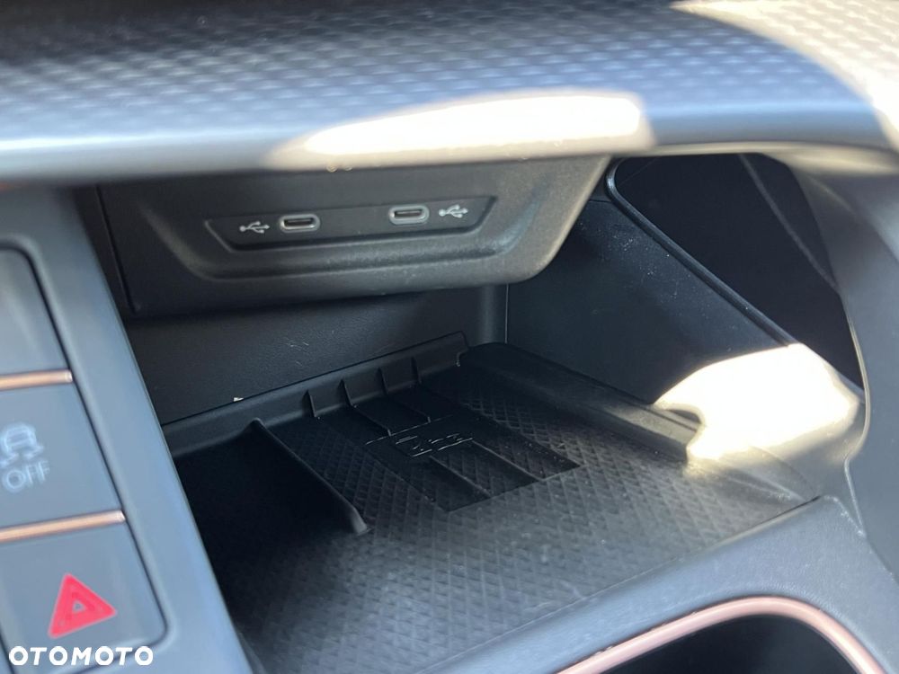 Cupra Terramar 1.5 eTSI mHEV DSG - 13