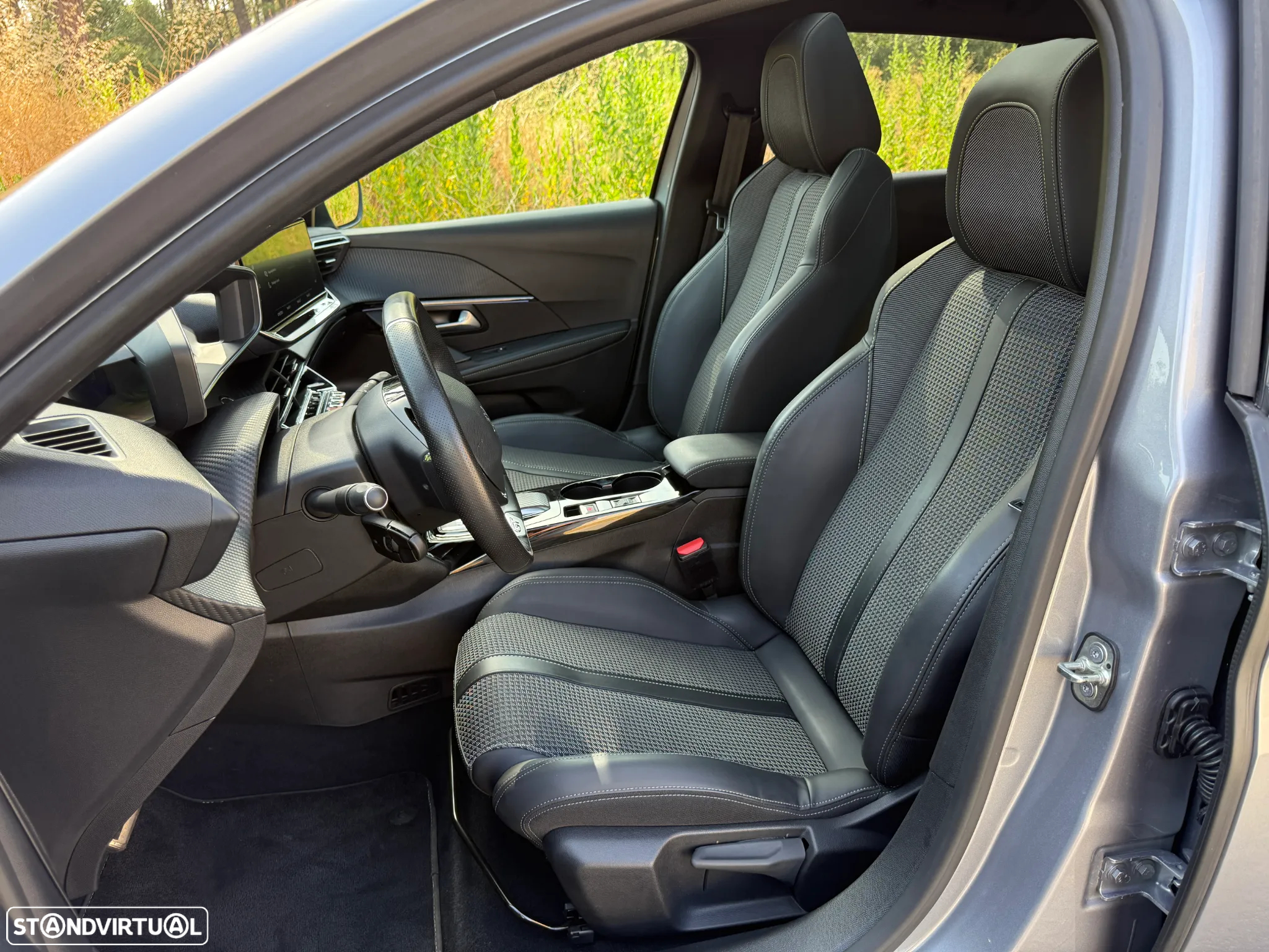 Peugeot e-208 50 kWh GT - 14