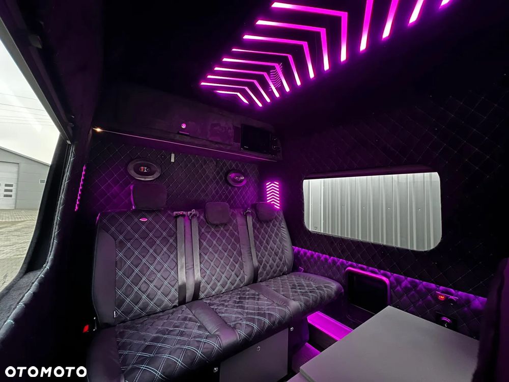 Mercedes-Benz Sprinter - 18