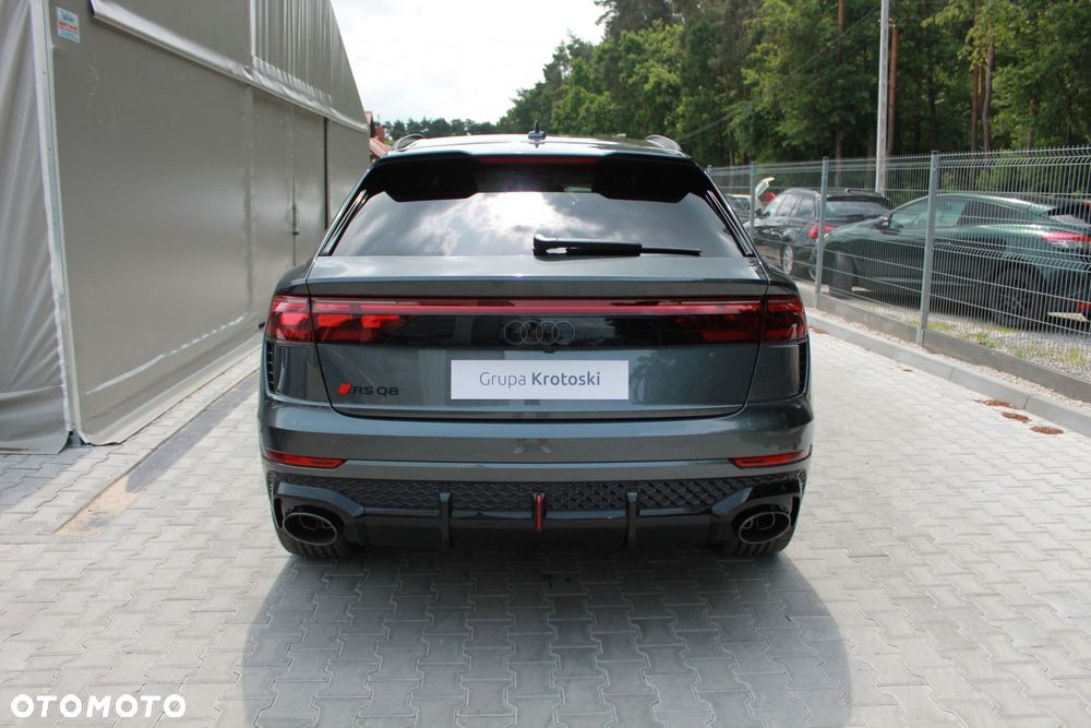 Audi RS Q8 - 4