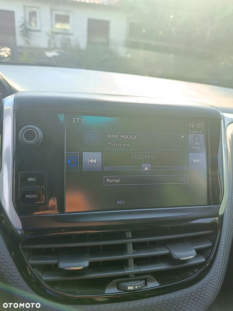 Peugeot 2008 - 10