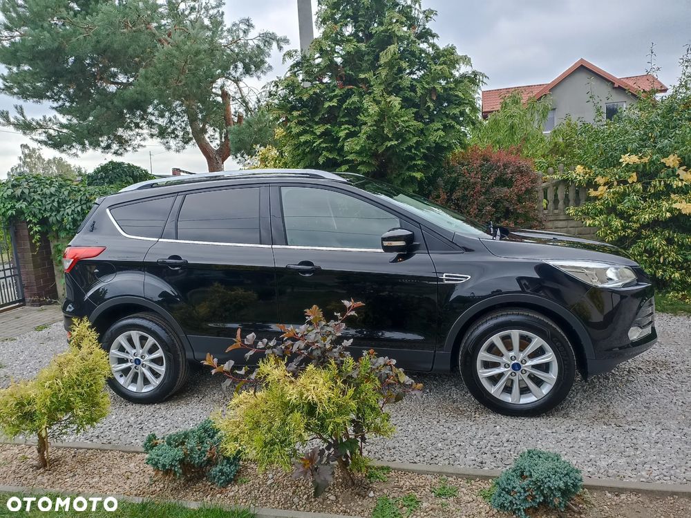 Ford Kuga 2.0 TDCi 2x4 Titanium - 6