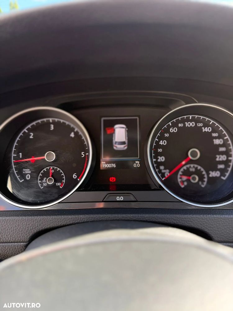 Volkswagen Golf 1.6 TDI Comfortline - 10