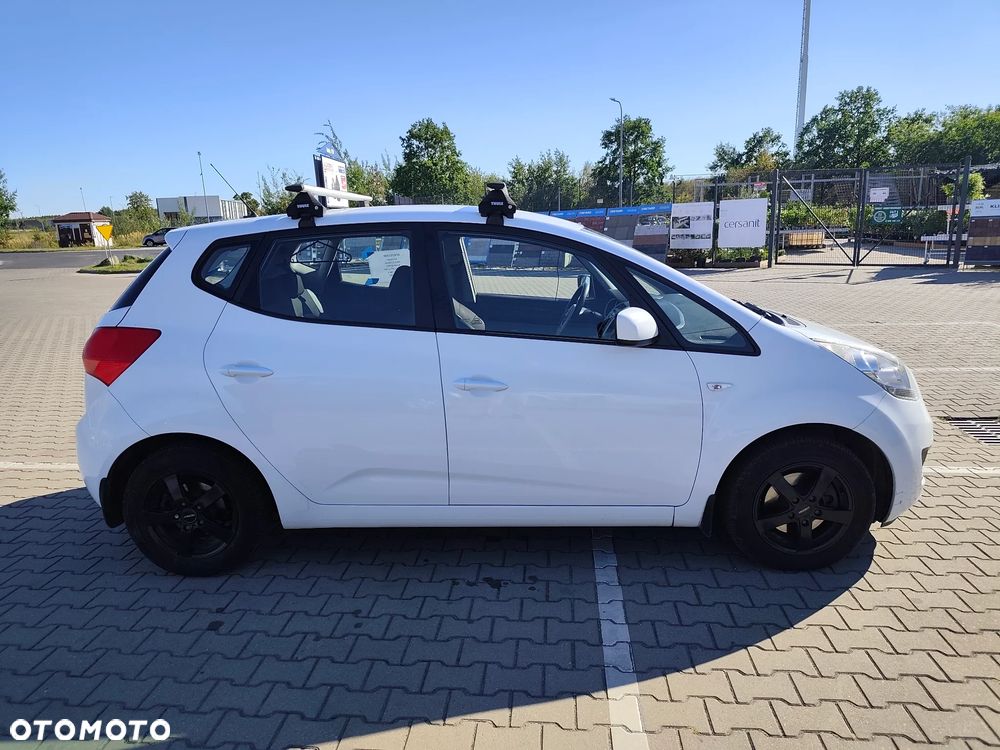 Kia Venga 2011 photo 3