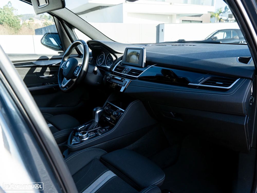 BMW 216 Gran Tourer d Aut. Sport Line - 18