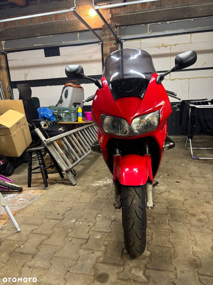 Honda VFR - 2