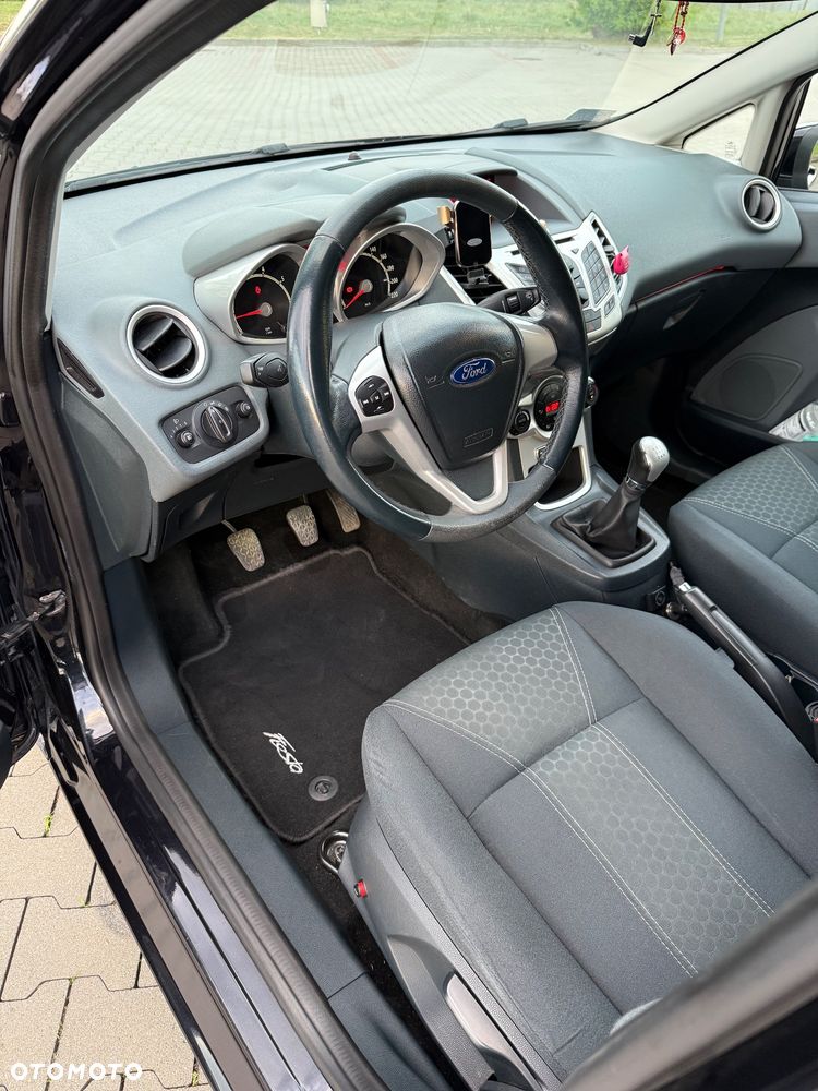 Ford Fiesta - 8