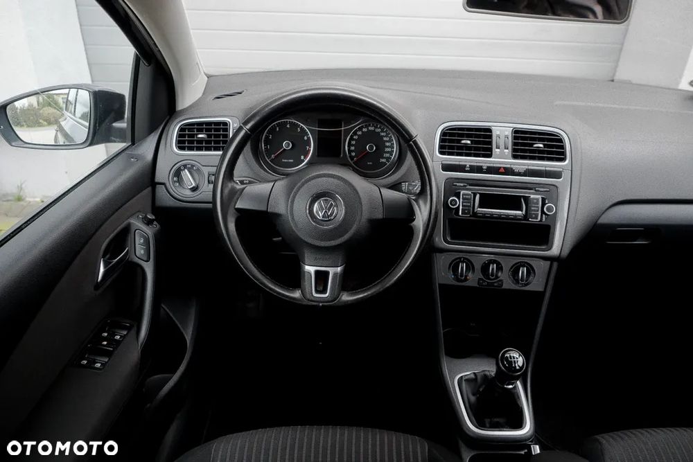 Volkswagen Polo 1.4 16V Comfortline - 31