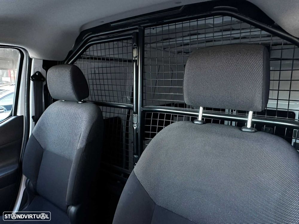 Nissan e-NV200 Combi Outro - 13