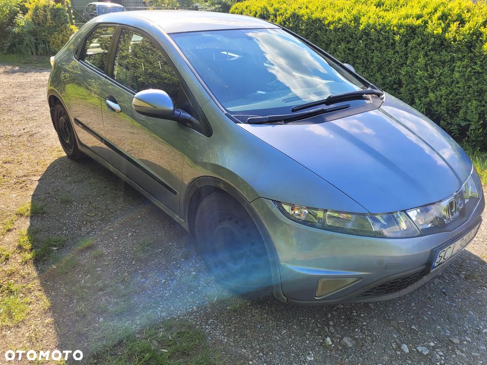 Honda Civic 1.8 Comfort - 11