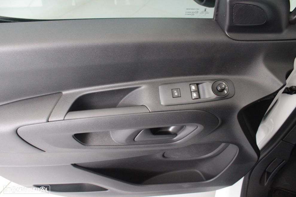 Peugeot Partner  Premium Standard 1.5 Bluehdi 100cv - 31