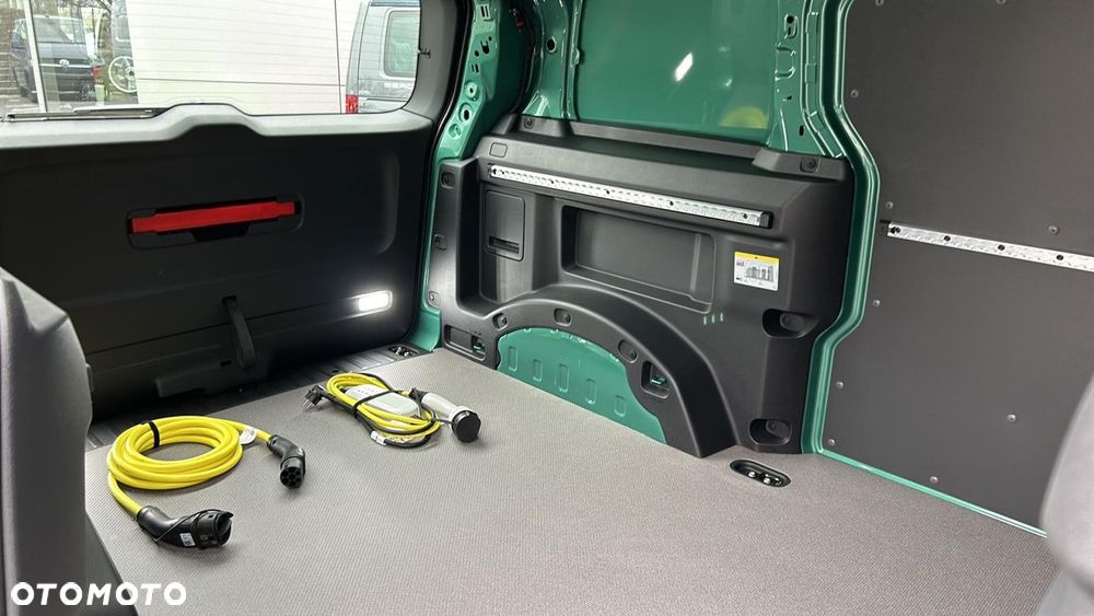 Volkswagen ID. Buzz Cargo DEMO 150 kW (204 PS) / skrzynia biegów: automatyczna 1 biegowa rozstaw osi: 2988 mm - 11