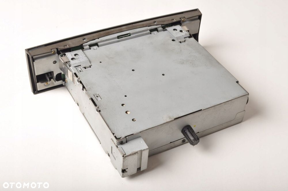 RENAULT VEL SATIS RADIO CD CABASSE AUDITORIUM 8200411126 MP3 - 4