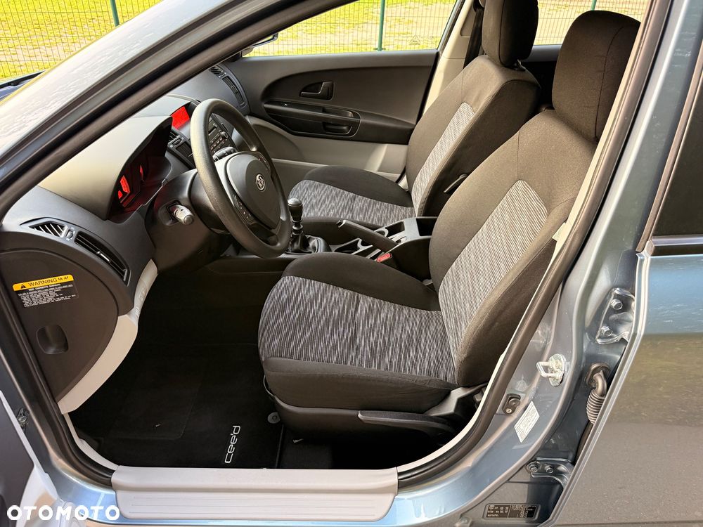 Kia Ceed 1.4 Comfort - 22