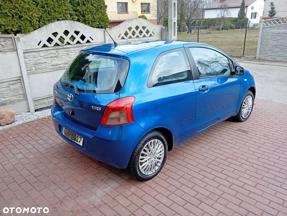 Toyota Yaris 1.0 VVT-i Sol - 24