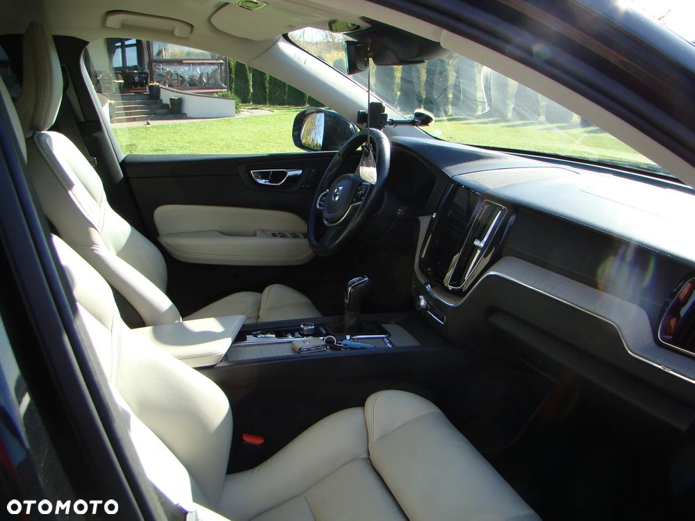 Volvo XC 60 - 6