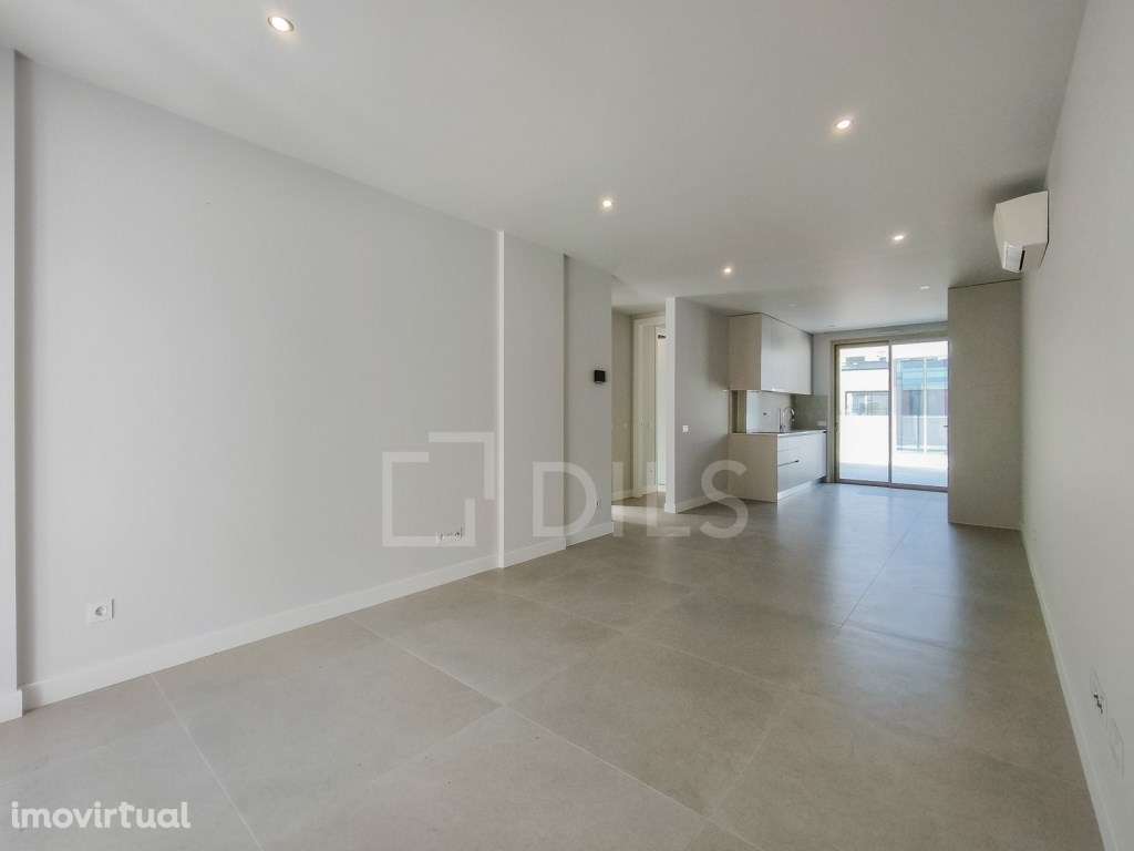 Apartamento T2 com terraço e garagem em Cabanas, Tavira - Grande imagem: 3/60