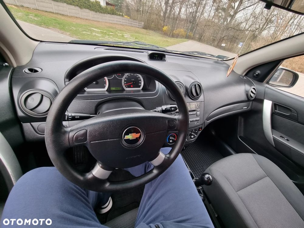 Chevrolet Aveo 1.2 16V Base / Classic - 22