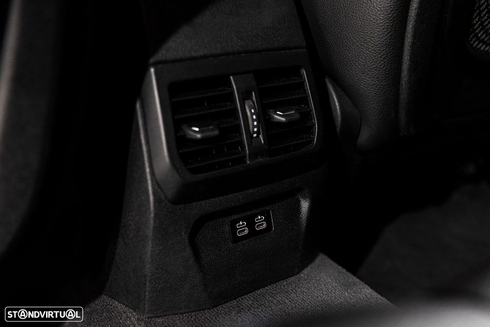 BMW 118 i Pack Desportivo M Auto - 31