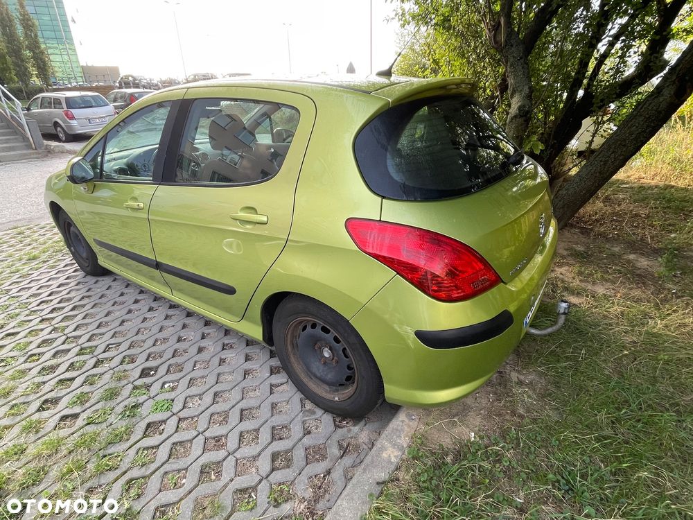 Peugeot 308 2008 photo 4